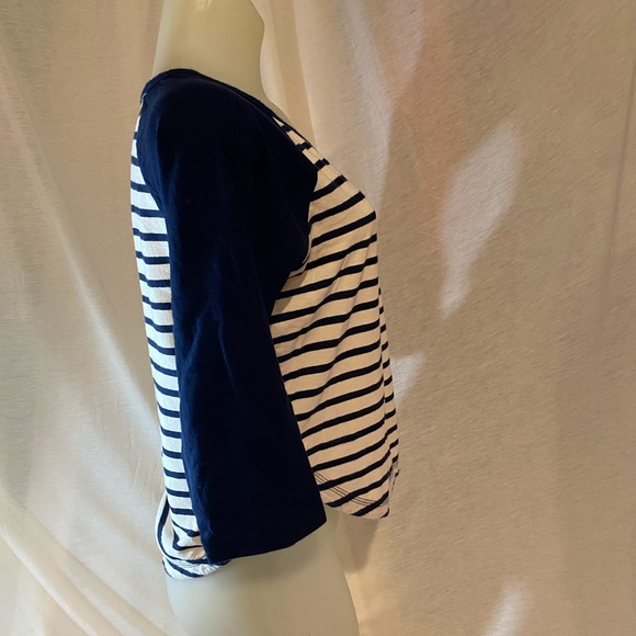 Forever 21 Raglan Top - Picture 2 of 4